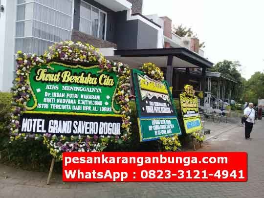 Rangkaian Bunga Turut Berduka Cita di Kota Bogor