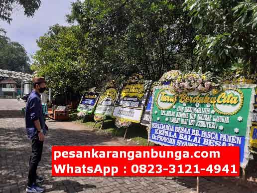 Rangkaian Bunga Belasungkawa di Kota Bogor