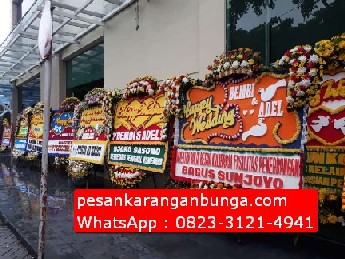 Ucapan Happy Wedding Papan Bunga di Bogor