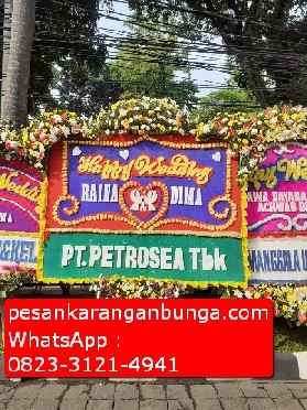 Pesan Bunga Papan Happy Wedding di Bogor