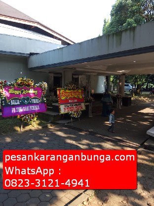 Bunga Papan Happy Wedding di Bogor