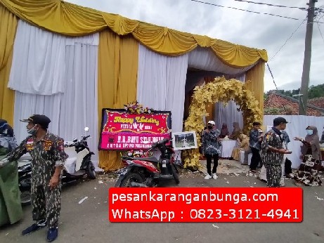 Ucapan Pernikahan Di Papan Bunga di Bogor