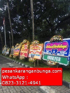 Pesan Happy Wedding Bunga Papan di Bogor